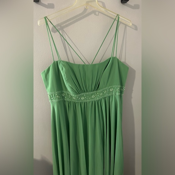 David’s Bridal Size 22 Formal Gown — Beautiful Emerald Green Like New Condition - Picture 3 of 8